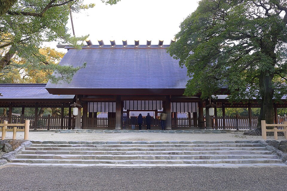 熱田神宮拜殿與參道