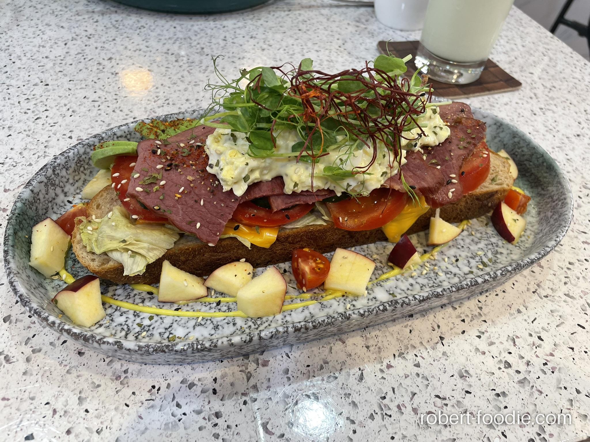 早午J&M BRUNCH 里爾貝克牛肉